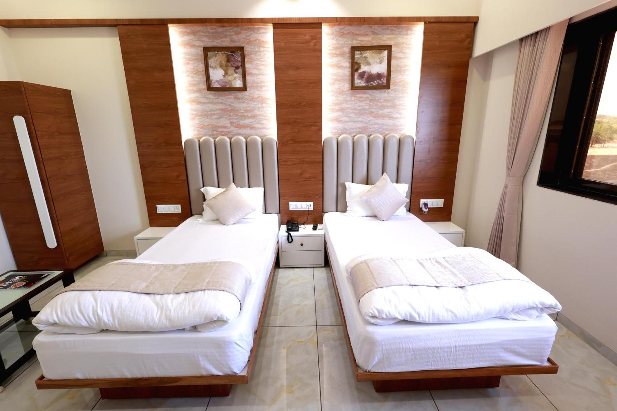 Hotel Grand Haveli Achad Exterior photo